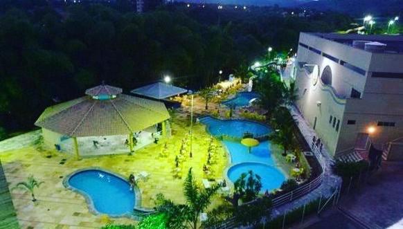 Hotel Golden Dolphin Com Cafe Da Manha! Piscinas 24H カルダス・ノバス エクステリア 写真