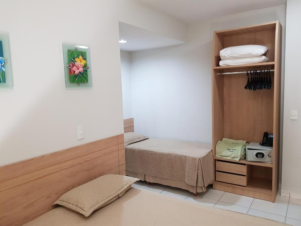 Hotel Golden Dolphin Com Cafe Da Manha! Piscinas 24H カルダス・ノバス エクステリア 写真